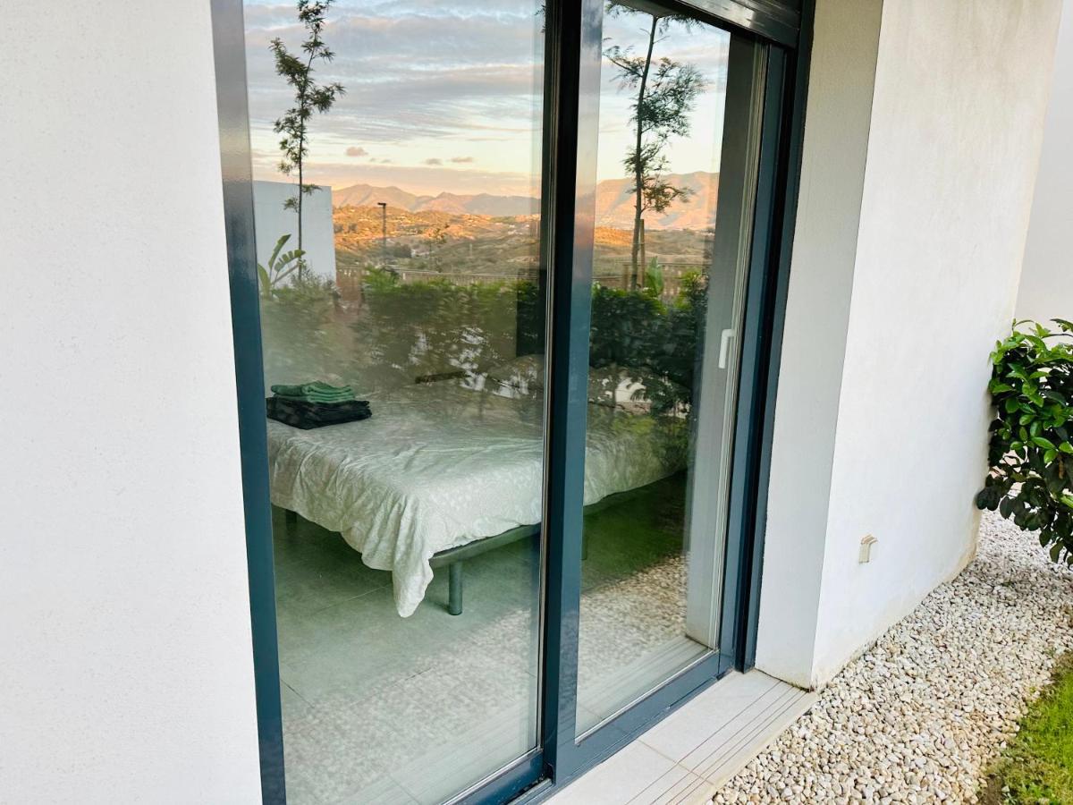 2-Bedroom-Apartment With A Terrace, Pool, Gym Málaga Exterior foto